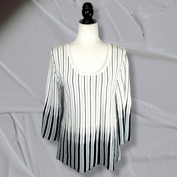 Vintage Parkhurst Women's Sweater Size M Bell Sleeve Scoop Neck Knit - Picture 1 of 8